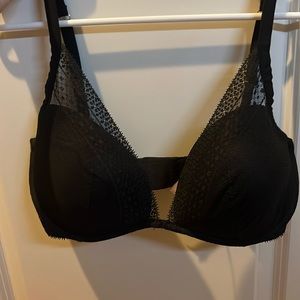 Victoria’s Secret Lined Bra 34 DDD NWOT